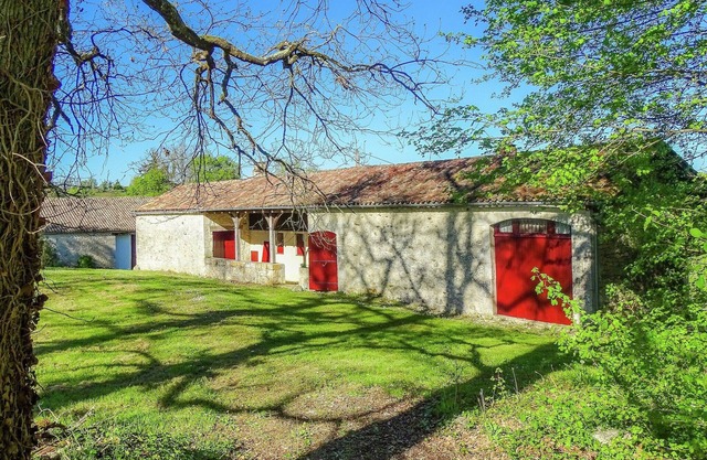 Holiday Home near Bergerac Vineyards