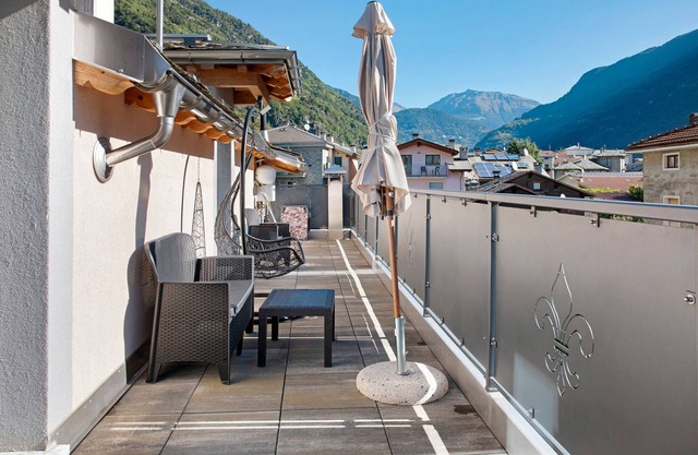 Holiday Home 'Sam Fiamet' with Mountain View, Shared Garden and Wi-Fi