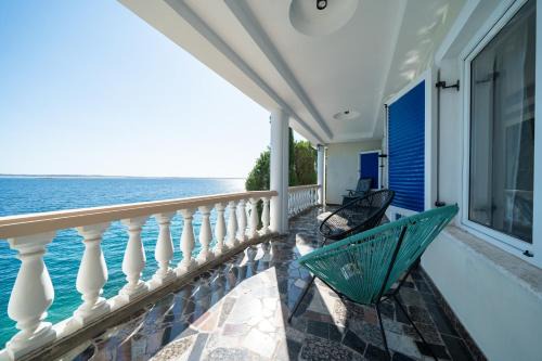 Holiday home SeVeN - Barefoot by the Sea, Velebit, Nature