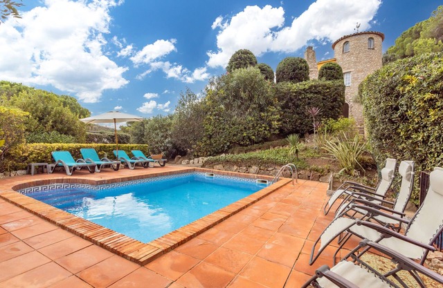 Holiday Home 'Villa La Veleta On Costa Brava' with Sea View, Private Pool and Wi-Fi