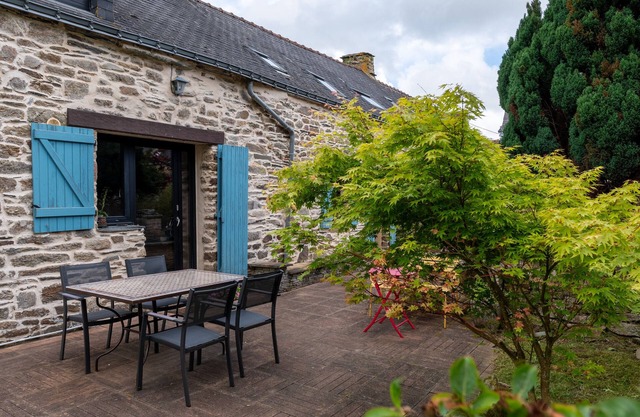 Holiday Home "Ville Moizo" with Private Garden & Wi-Fi