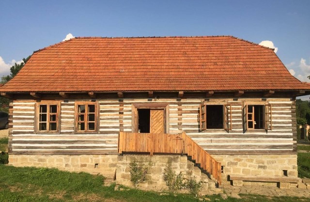 Holiday home with water view