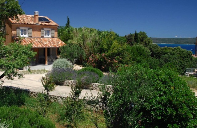 Holiday house BELLA 250m from the beach