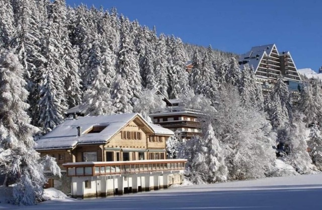 Holiday house Crans-Montana (Ort) for 1 - 12 persons with 4 bedrooms - Holiday house