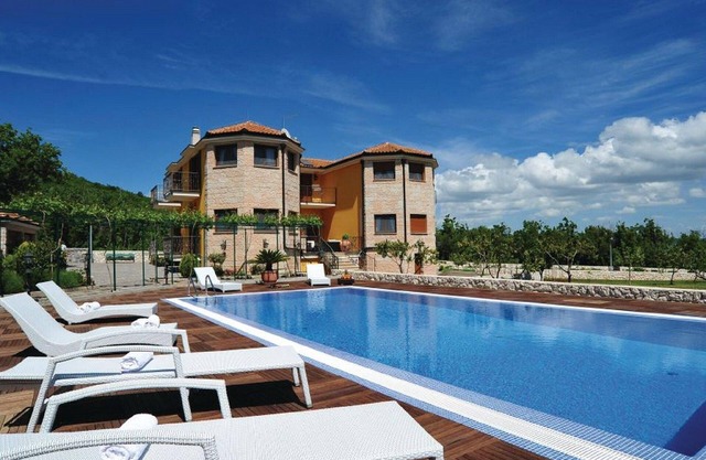 Holiday house Cista Provo for 1 - 10 persons with 4 bedrooms - Holiday home