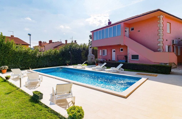 Holiday House Damir - Apartment 2