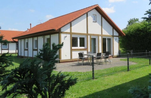 Holiday house Fleetblick - in the holiday village Altes Land (up to 6 persons + pets)