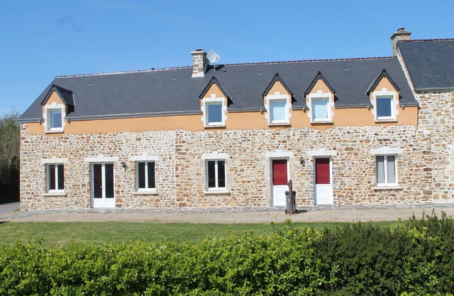 Holiday house for 10 persons approx. 180 qm in Saint-Maurice-en-Cotentin, Normandy (Manche)