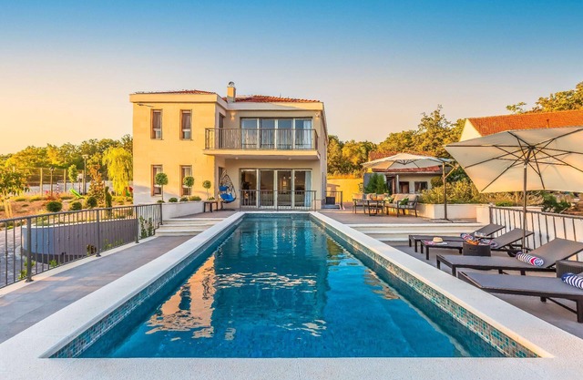 Holiday House in Dugopolje with Private Pool