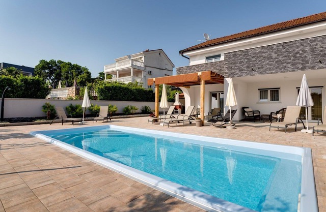Holiday house Krk (Stadt) for 1 - 10 persons with 4 bedrooms - Holiday home