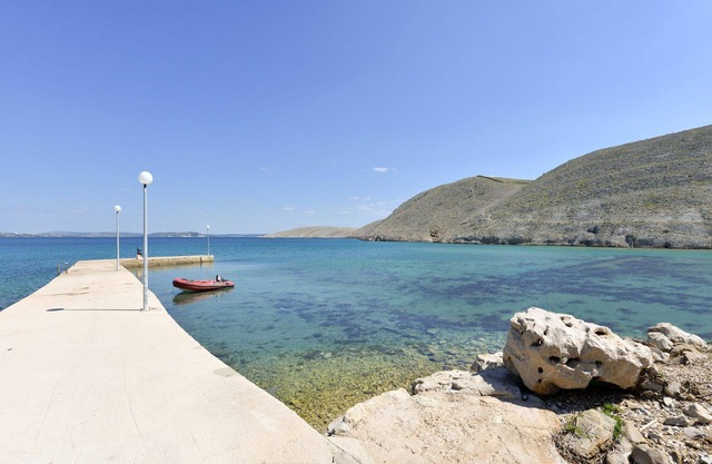 Holiday house Marija - 70 m from beach: - Vlasici, Island Pag, Croatia