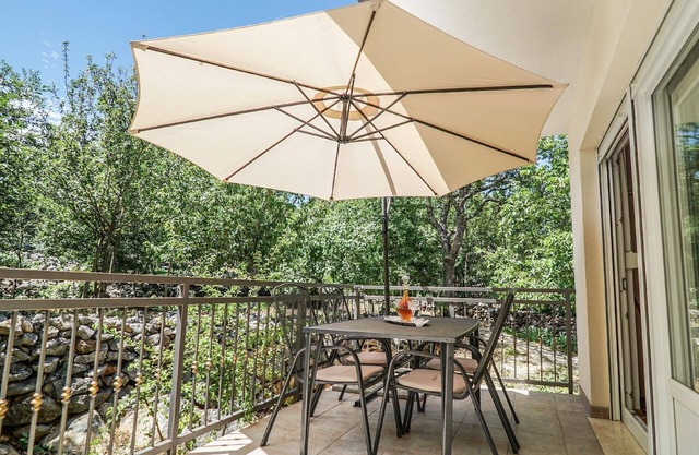 Holiday house near the sea and the lake-explore Dalmatia-near Makarska rivijera.