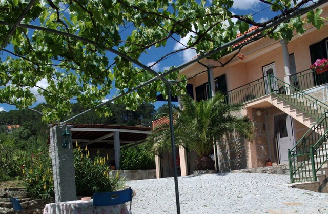 Holiday house in central Portugal at the foot of the Serra da Estrela