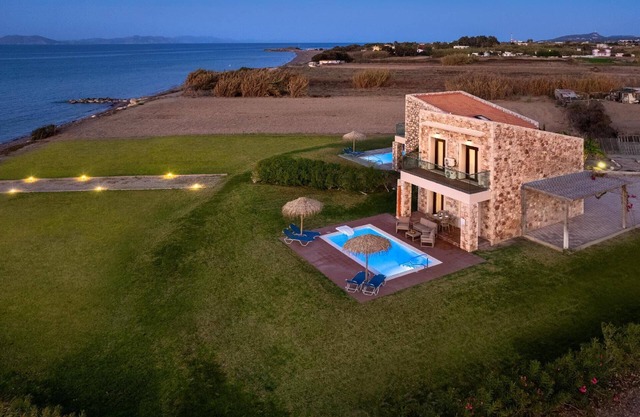 Holiday house Soroni for 1 - 5 persons with 2 bedrooms - Holiday house