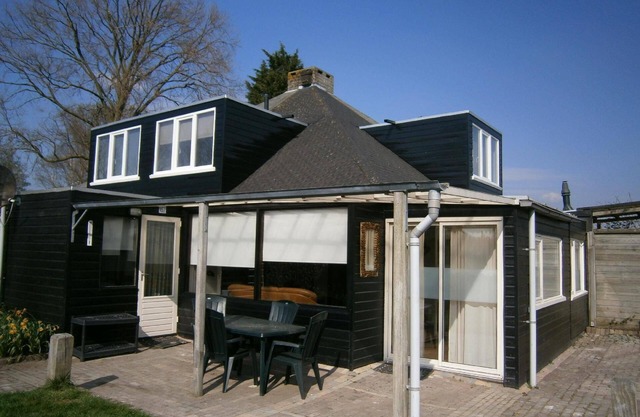 Holiday house Stavenisse for 1 - 6 persons with 3 bedrooms - Row house