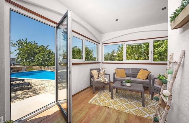 Holiday house Tar for 1 - 9 persons with 3 bedrooms - Holiday home