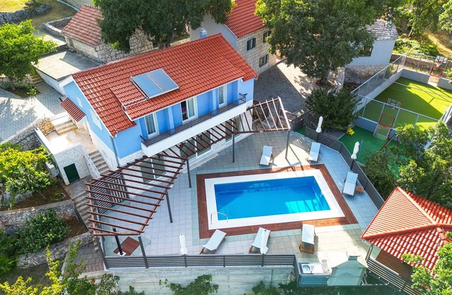 Holiday house Villa Sena Lovreć,Makarska private pool,parking,BBQ