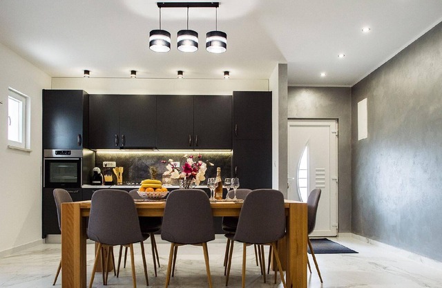 Holiday house Vrsine for 1 - 6 persons with 3 bedrooms - Row house