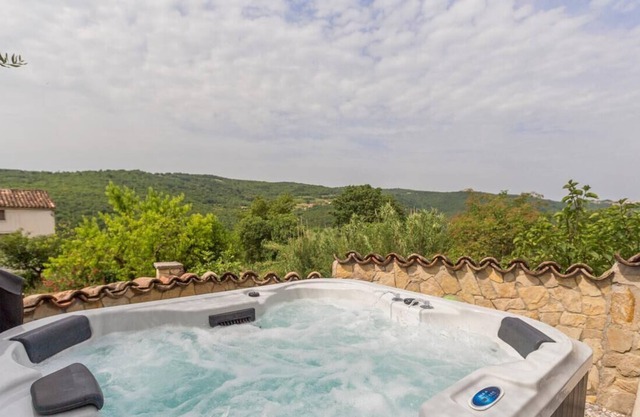 Holiday house with a parking space Motovun - Brkač, Central Istria - Središnja Istra (K-19835)