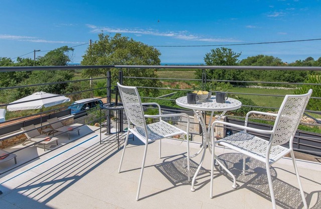 Holiday House with private pool in a quiet location with garden and grill