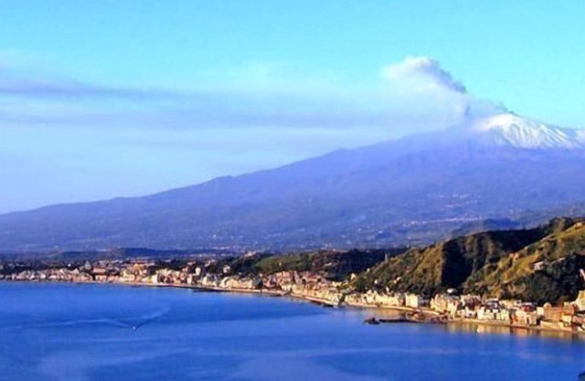 Holiday house Zafferana Etnea for 1 - 6 persons with 3 bedrooms - Holiday home