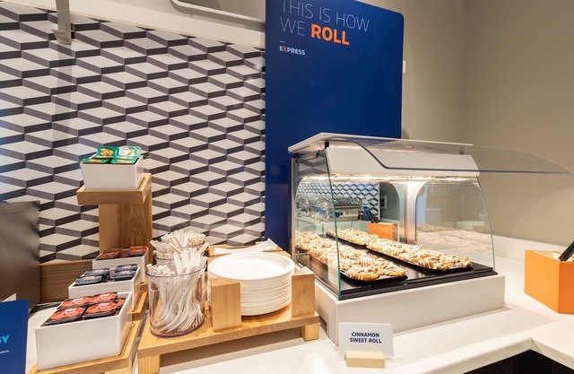 Holiday Inn Express Solana Beach-Del Mar by IHG