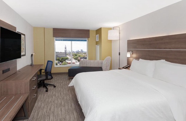 Holiday Inn Express & Suites Downtown Ottawa East by IHG