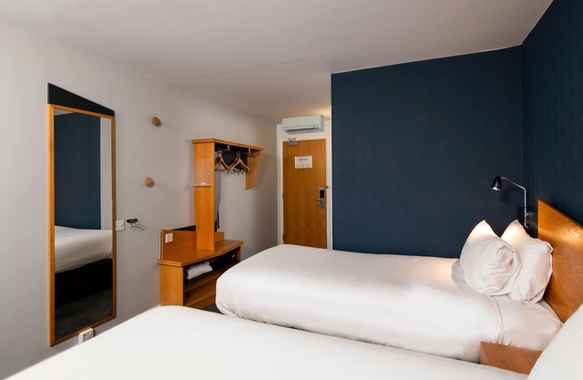 Holiday Inn Express Taunton East by IHG