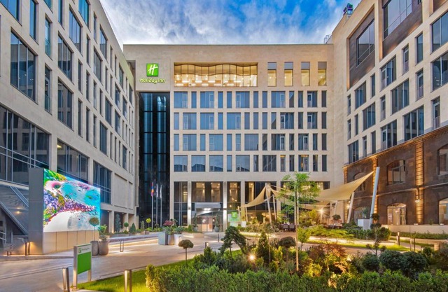 Holiday Inn Yerevan - Republic Square by IHG