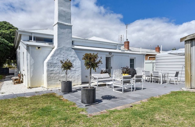 Holiday Rental - 17 Cooke Street, Kingston SE