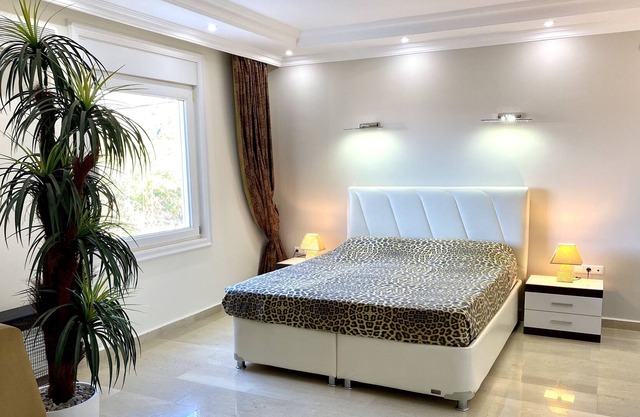 Holiday villa 'NEPTUN' private pool and dream panorama over sea - Alanya