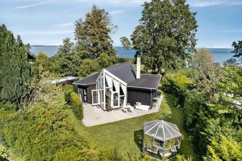 Home By Beach With Panoramic Views