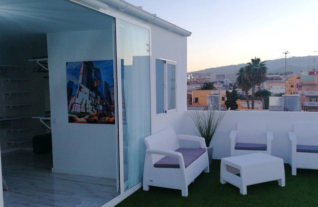 Homerez - Spacious appartement 3 km away from the beach for 7 ppl.