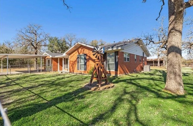 Home on 6 acres in College Station, TX. Perfect for multiple families.