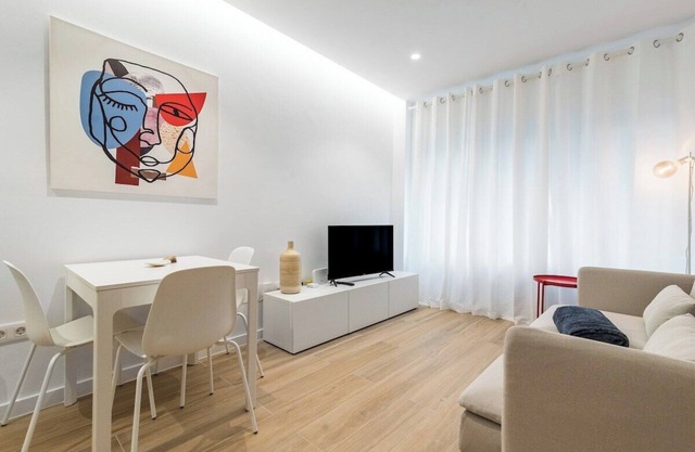 Home2Book Cozy & Chic Apartment near the Beach