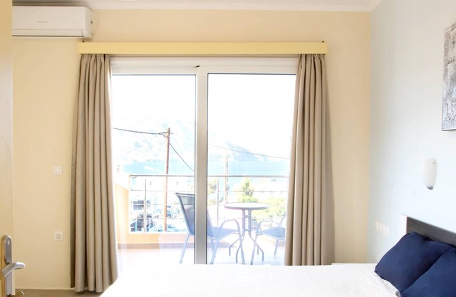 Homerez - 100 m away from the beach! Amazing appartement for 3 ppl. at Karpathos