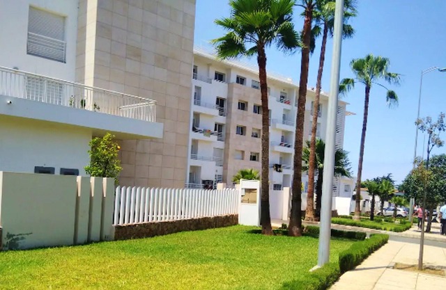 Homerez - Appartement 1 km away from the beach for 5 ppl. with garden at Temara