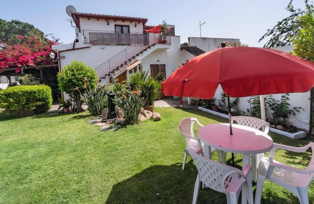Homerez - Apt. Capitana, sea and garden views.
