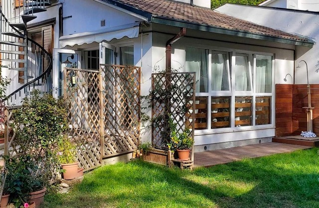 Homerez - Apt Marina di Ravenna, enclosed garden.