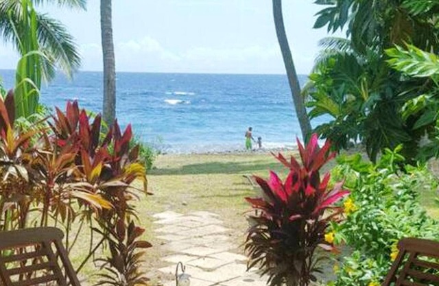 Homerez - Bungalow for 6 ppl. with sea view, garden and terrace at Saint-Pierre