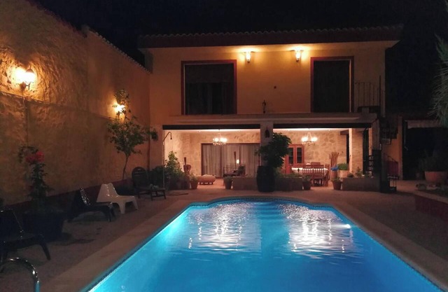 Homerez - Chalet in Cinco Casas