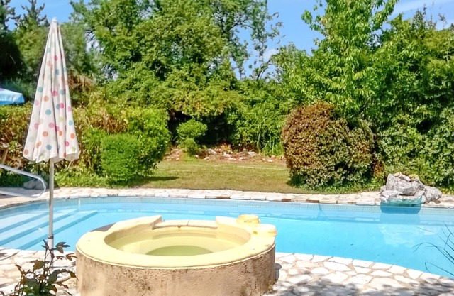 Homerez - Charming House in Trémolat with Private Pool