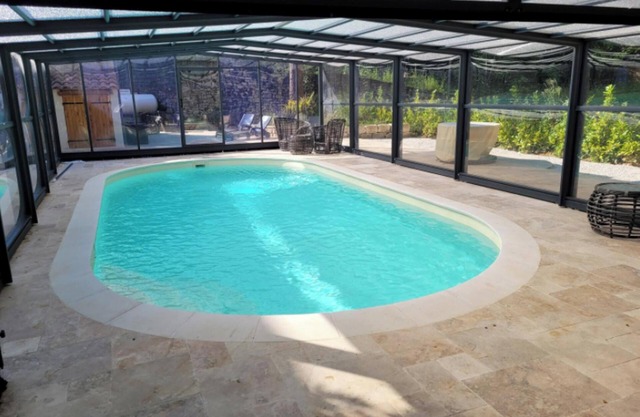 Homerez - Comfortable Villa in Carlux with Private Pool and Garden