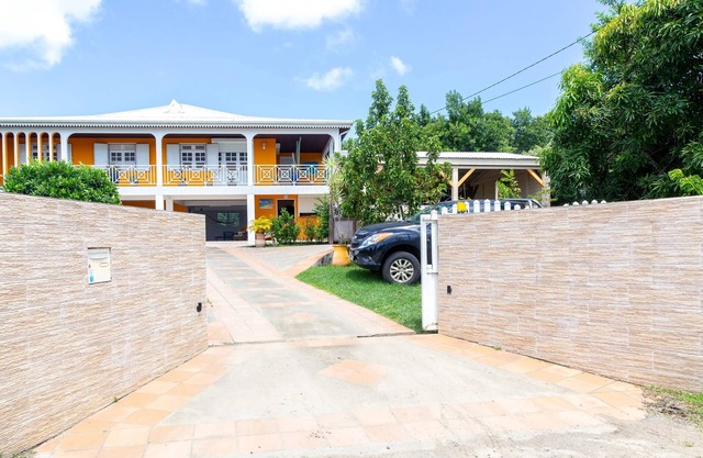 Homerez - Flat Le Marin, private garden.