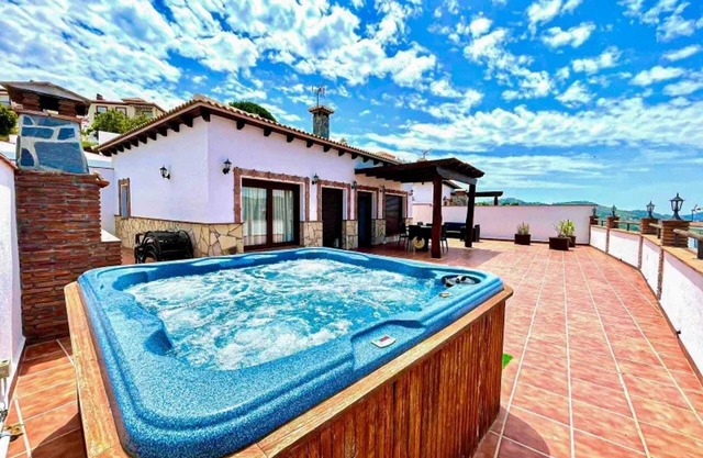 Homerez - House in Canillas de Albaida
