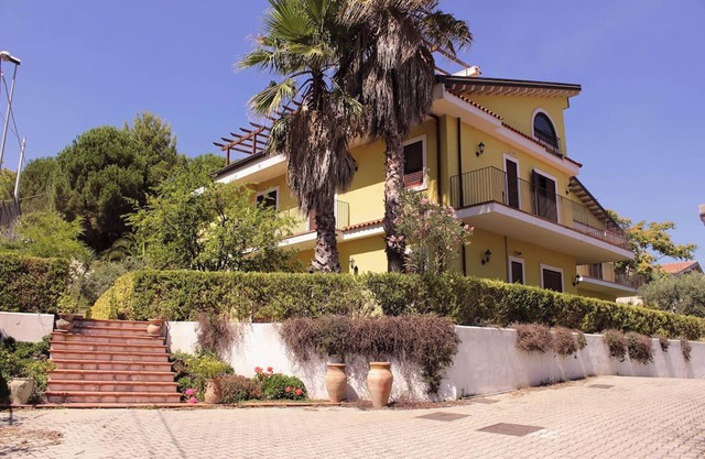 Homerez - Modern Apartment in Nicolosi - 52 sqm