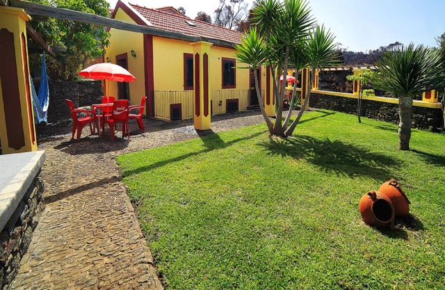 Homerez - Nice studio for 2 ppl. with sea view and terrace at Ponta do Pargo