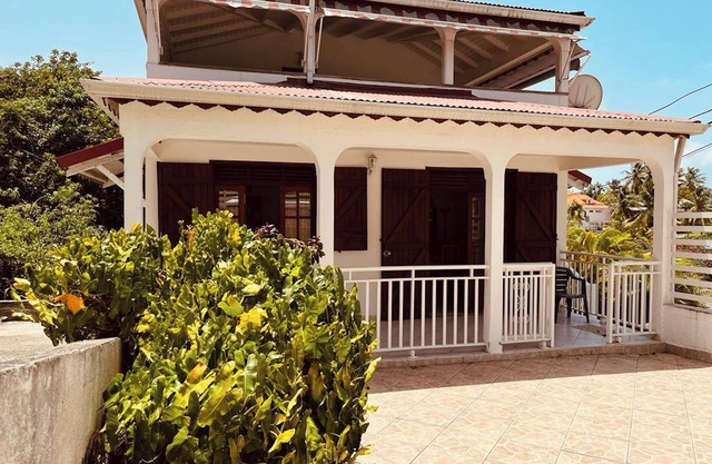 Homerez - Seaside Villa in Le Gosier with Stunning View