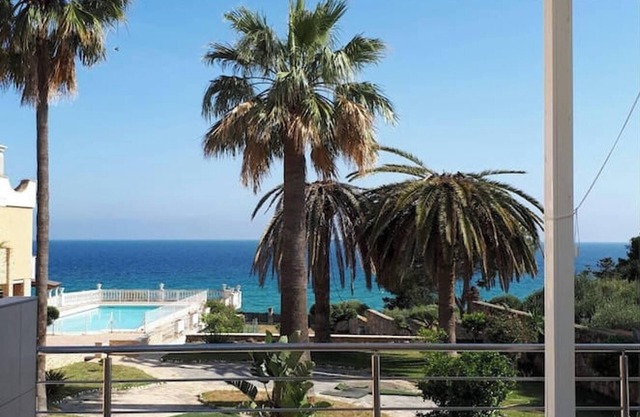 Homerez - Spacious Apartment in Tarragona + Pool