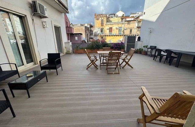 Homerez - Spacious Apt in Catania